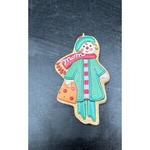 Hallmark Ornament Gingerbread Cookie Family Mom No Box EUC -S1E